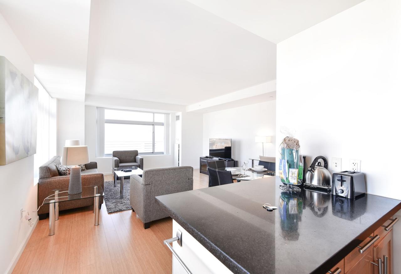 Global Luxury Suites At Kendall West 케임브리지 외부 사진