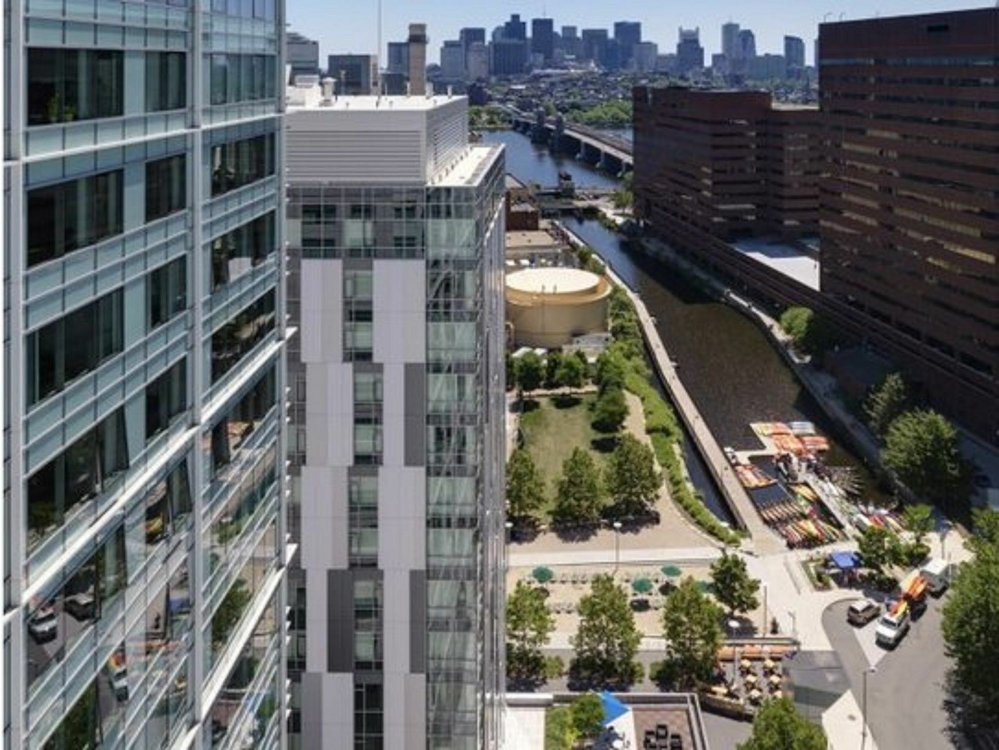 Global Luxury Suites At Kendall West 케임브리지 외부 사진